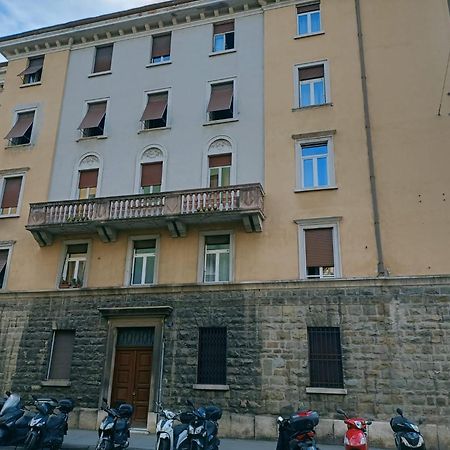 Casa Perugino Lägenhet Trieste Exteriör bild