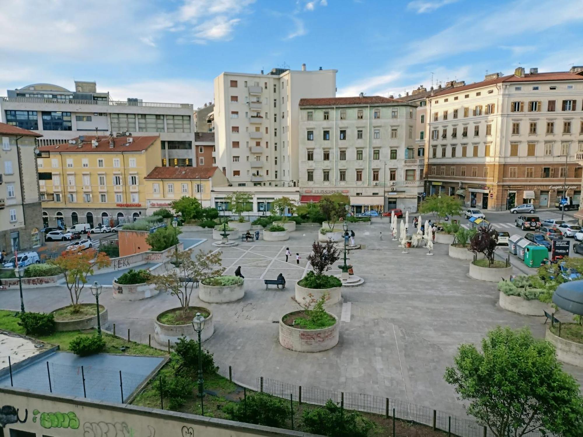 Casa Perugino Lägenhet Trieste Exteriör bild